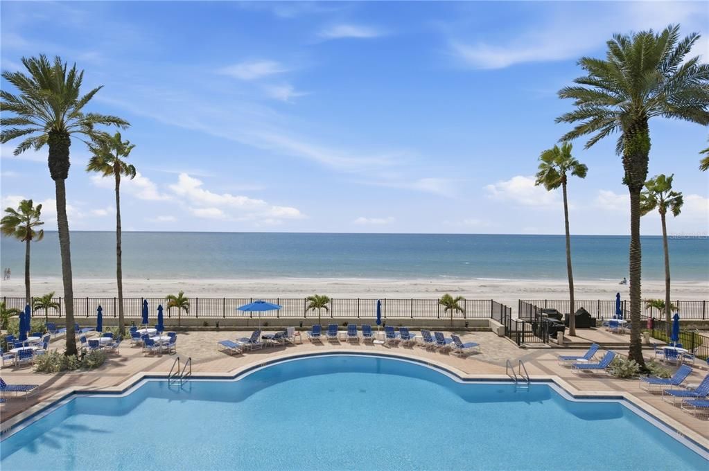Active With Contract: $2,325,000 (3 beds, 3 baths, 2227 Square Feet)