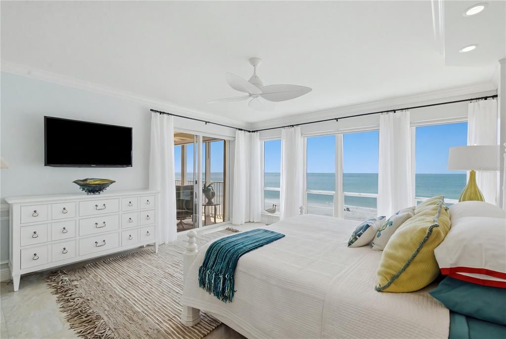Active With Contract: $2,325,000 (3 beds, 3 baths, 2227 Square Feet)