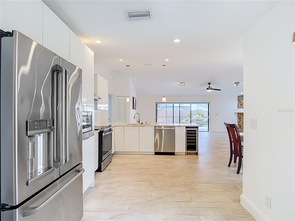 En Venta: $574,900 (3 camas, 2 baños, 1812 Pies cuadrados)