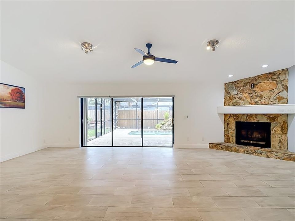 En Venta: $574,900 (3 camas, 2 baños, 1812 Pies cuadrados)