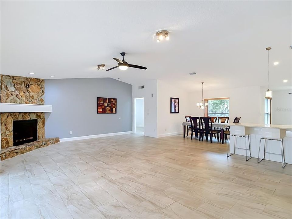 En Venta: $574,900 (3 camas, 2 baños, 1812 Pies cuadrados)