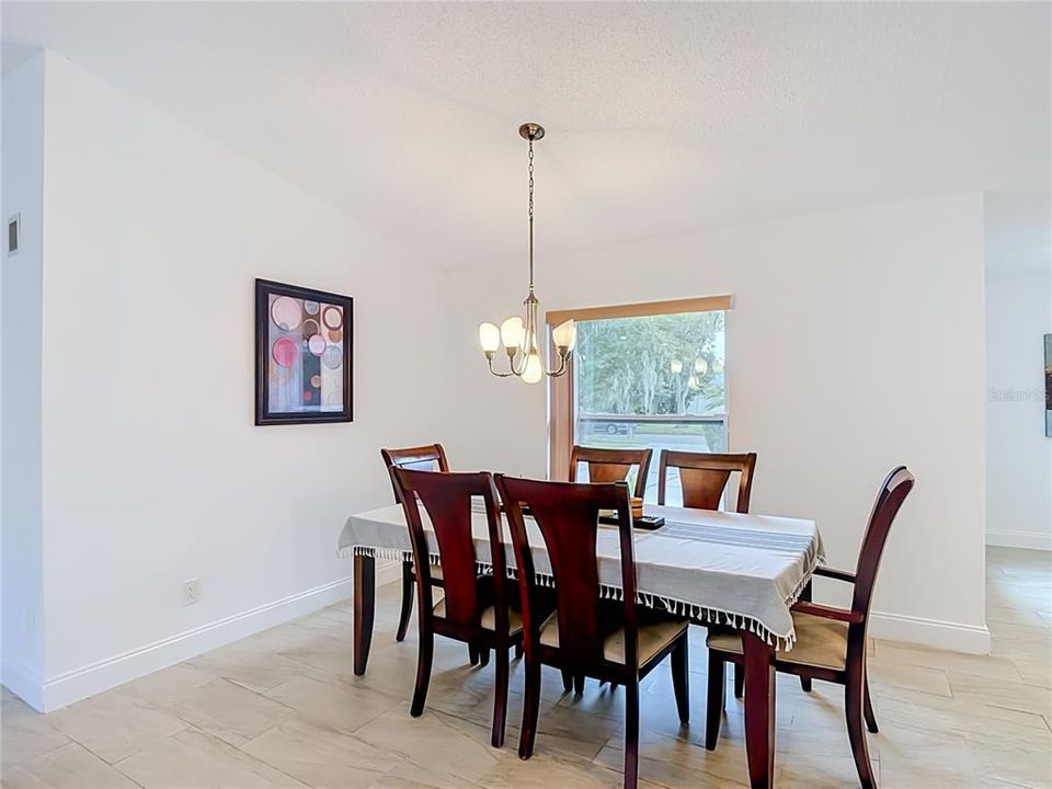 En Venta: $574,900 (3 camas, 2 baños, 1812 Pies cuadrados)