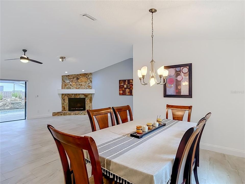 En Venta: $574,900 (3 camas, 2 baños, 1812 Pies cuadrados)