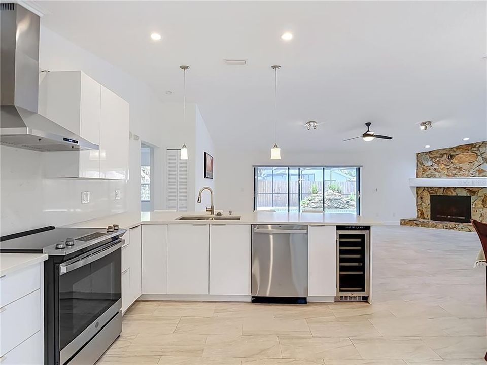 En Venta: $574,900 (3 camas, 2 baños, 1812 Pies cuadrados)