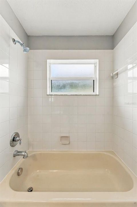 En Venta: $345,000 (3 camas, 2 baños, 1324 Pies cuadrados)