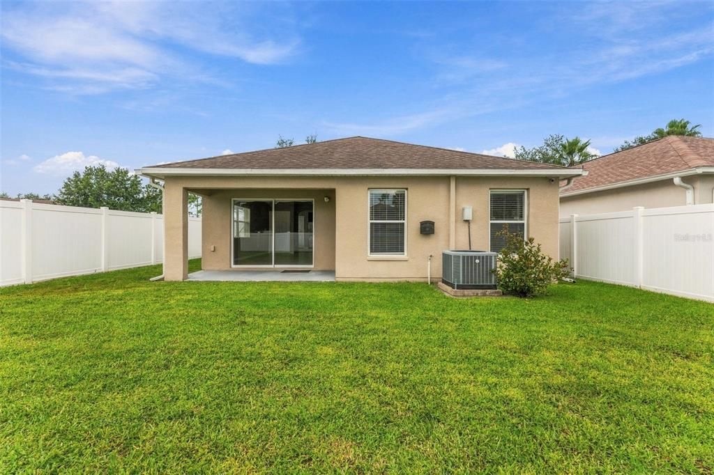 En Venta: $345,000 (3 camas, 2 baños, 1324 Pies cuadrados)