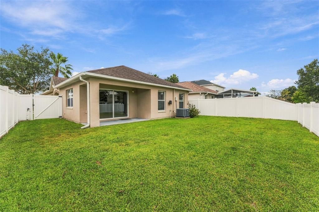En Venta: $345,000 (3 camas, 2 baños, 1324 Pies cuadrados)