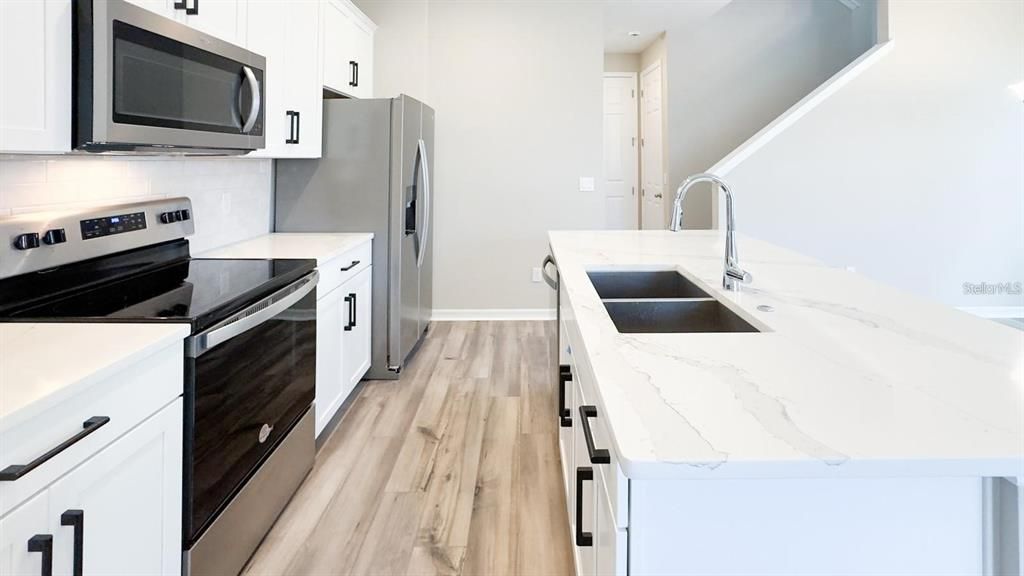 For Rent: $3,000 (3 beds, 2 baths, 1668 Square Feet)