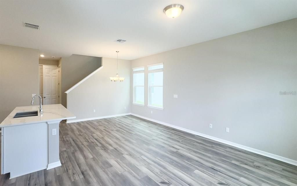For Rent: $3,000 (3 beds, 2 baths, 1668 Square Feet)
