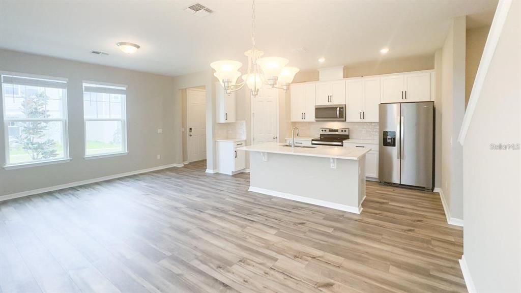For Rent: $3,000 (3 beds, 2 baths, 1668 Square Feet)