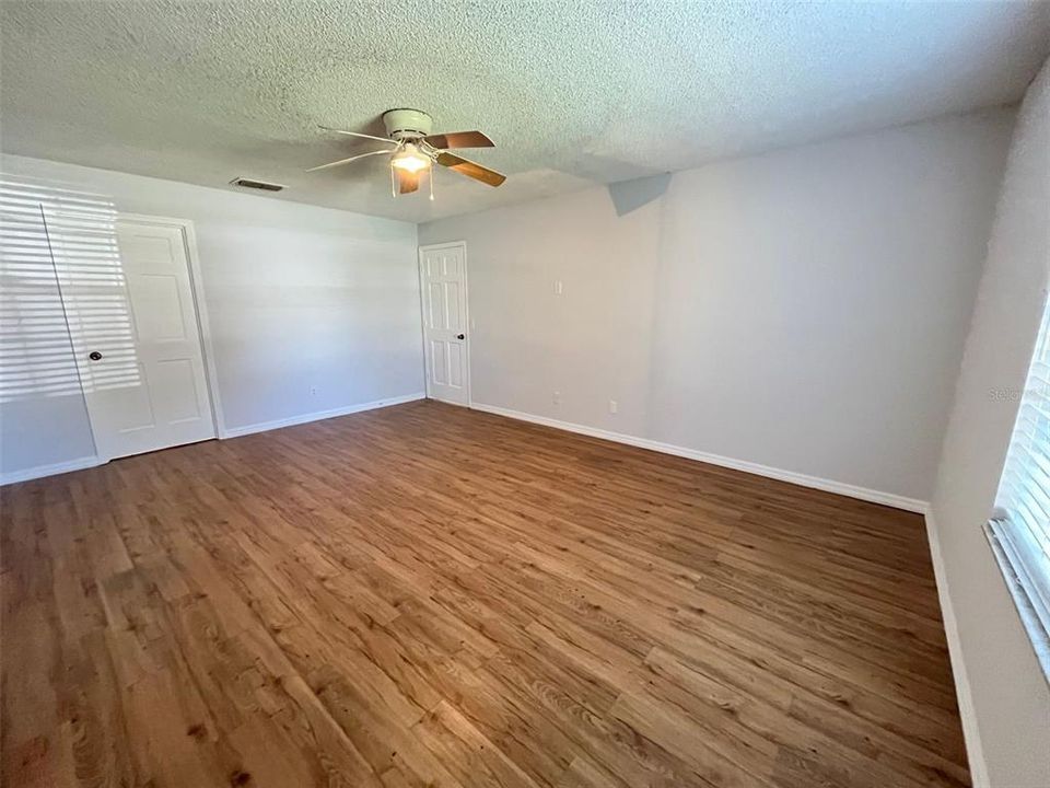 For Rent: $2,100 (3 beds, 2 baths, 1731 Square Feet)