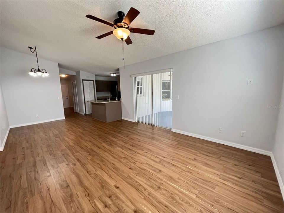 For Rent: $2,100 (3 beds, 2 baths, 1731 Square Feet)