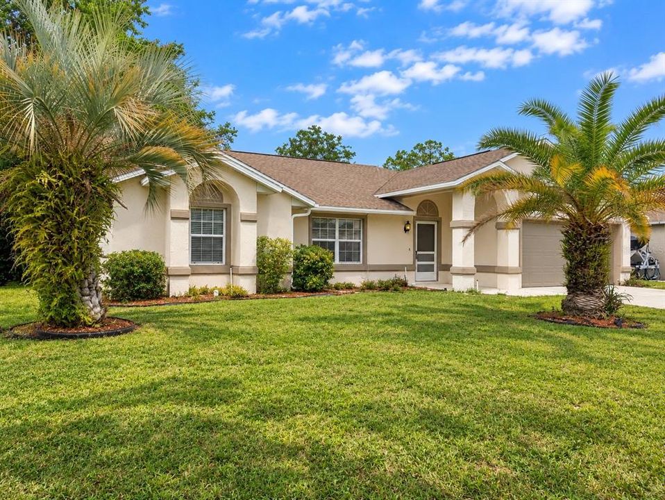 For Rent: $2,100 (3 beds, 2 baths, 1731 Square Feet)