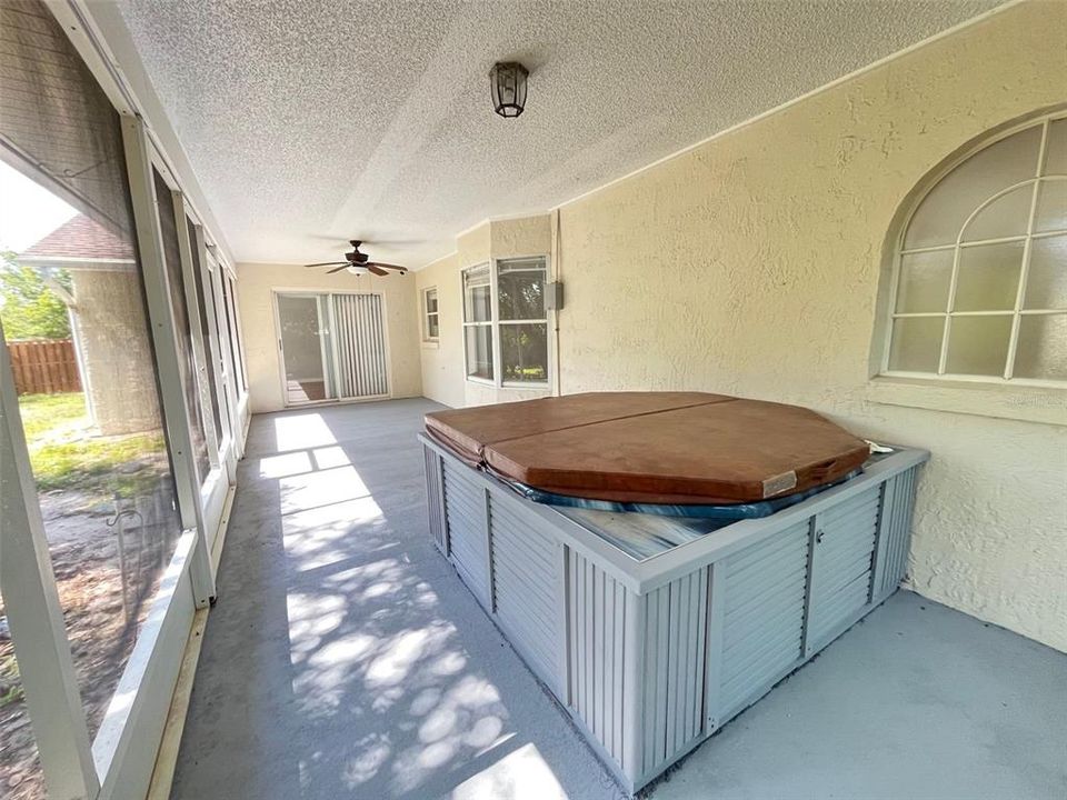 For Rent: $2,100 (3 beds, 2 baths, 1731 Square Feet)