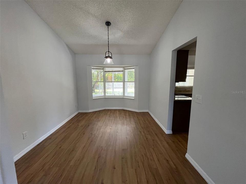 For Rent: $2,100 (3 beds, 2 baths, 1731 Square Feet)
