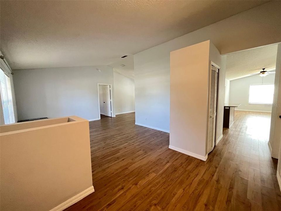 For Rent: $2,100 (3 beds, 2 baths, 1731 Square Feet)