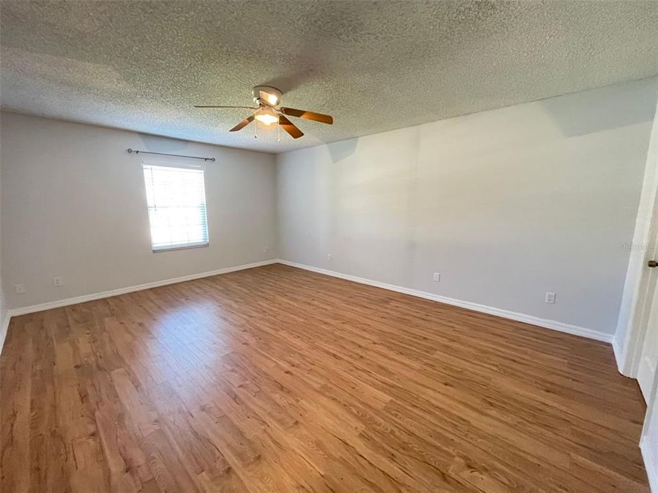 For Rent: $2,100 (3 beds, 2 baths, 1731 Square Feet)