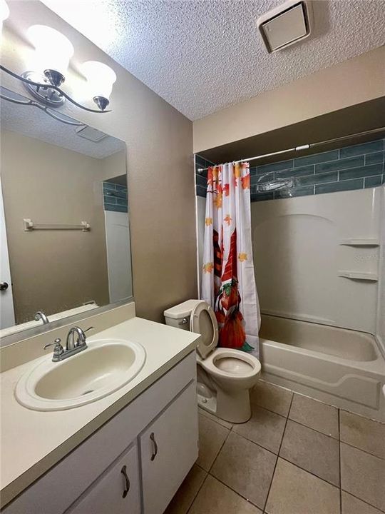 For Rent: $2,100 (3 beds, 2 baths, 1731 Square Feet)