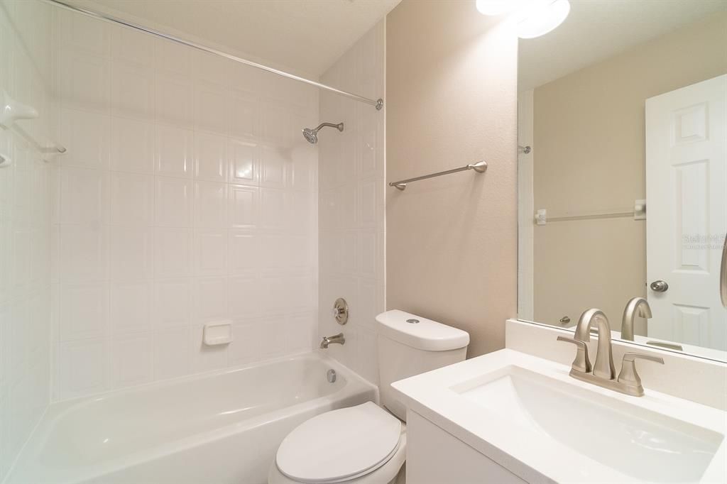 For Rent: $1,800 (3 beds, 2 baths, 1468 Square Feet)