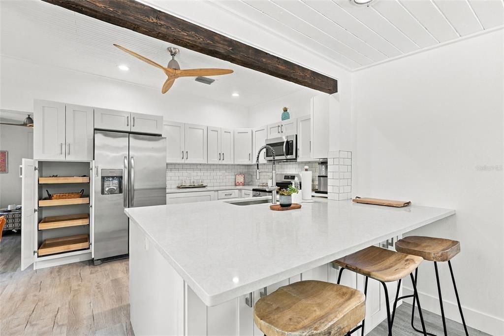 En Venta: $548,925 (2 camas, 2 baños, 1127 Pies cuadrados)