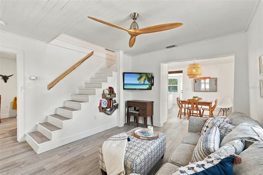 En Venta: $548,925 (2 camas, 2 baños, 1127 Pies cuadrados)