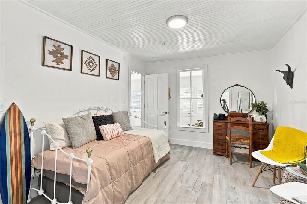 En Venta: $548,925 (2 camas, 2 baños, 1127 Pies cuadrados)