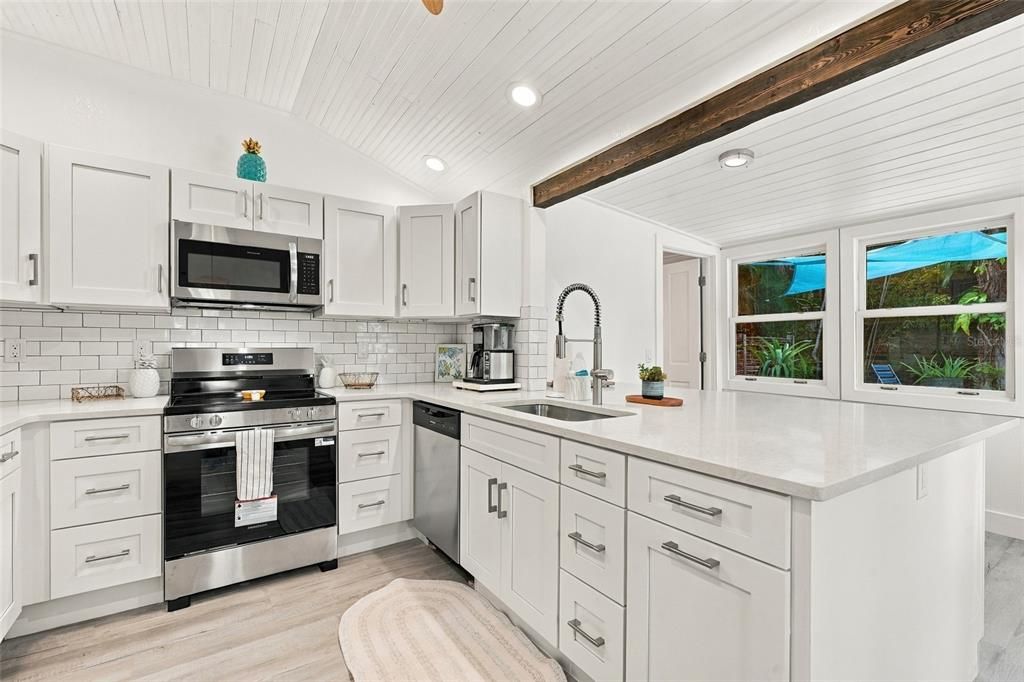 En Venta: $548,925 (2 camas, 2 baños, 1127 Pies cuadrados)