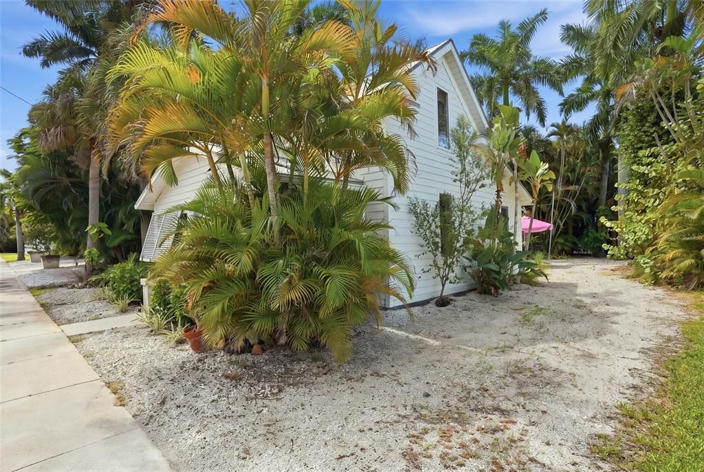 En Venta: $548,925 (2 camas, 2 baños, 1127 Pies cuadrados)