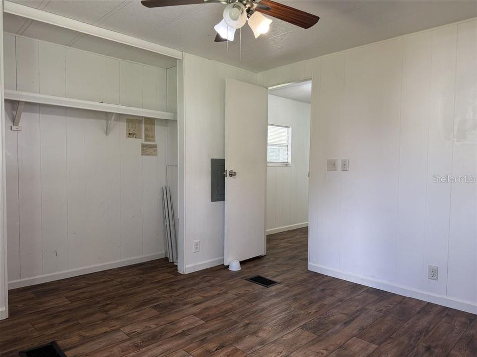 For Sale: $139,900 (2 beds, 2 baths, 840 Square Feet)