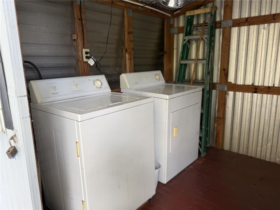 For Sale: $139,900 (2 beds, 2 baths, 840 Square Feet)