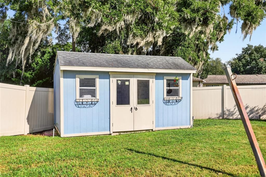 For Sale: $299,999 (3 beds, 2 baths, 1407 Square Feet)