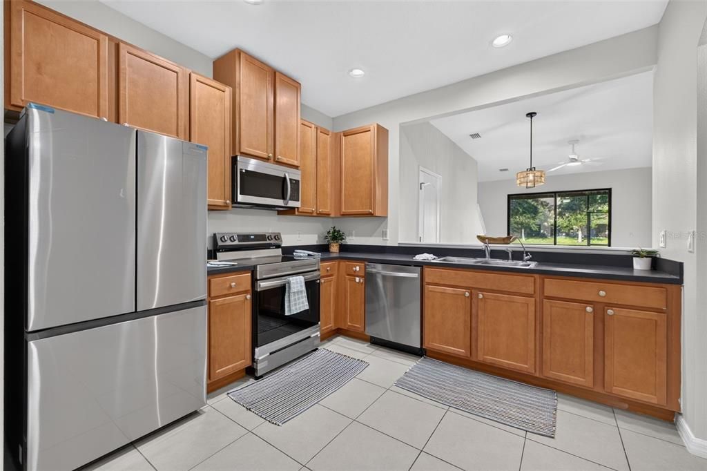 For Sale: $330,000 (3 beds, 2 baths, 1444 Square Feet)