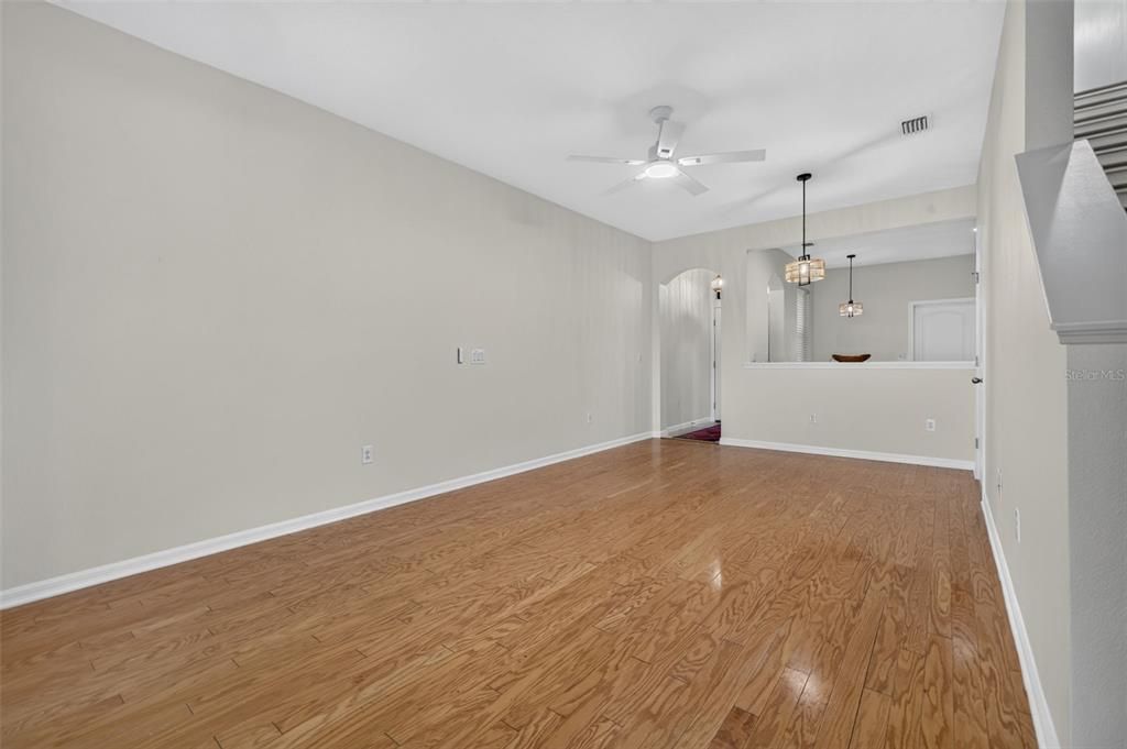 For Sale: $330,000 (3 beds, 2 baths, 1444 Square Feet)