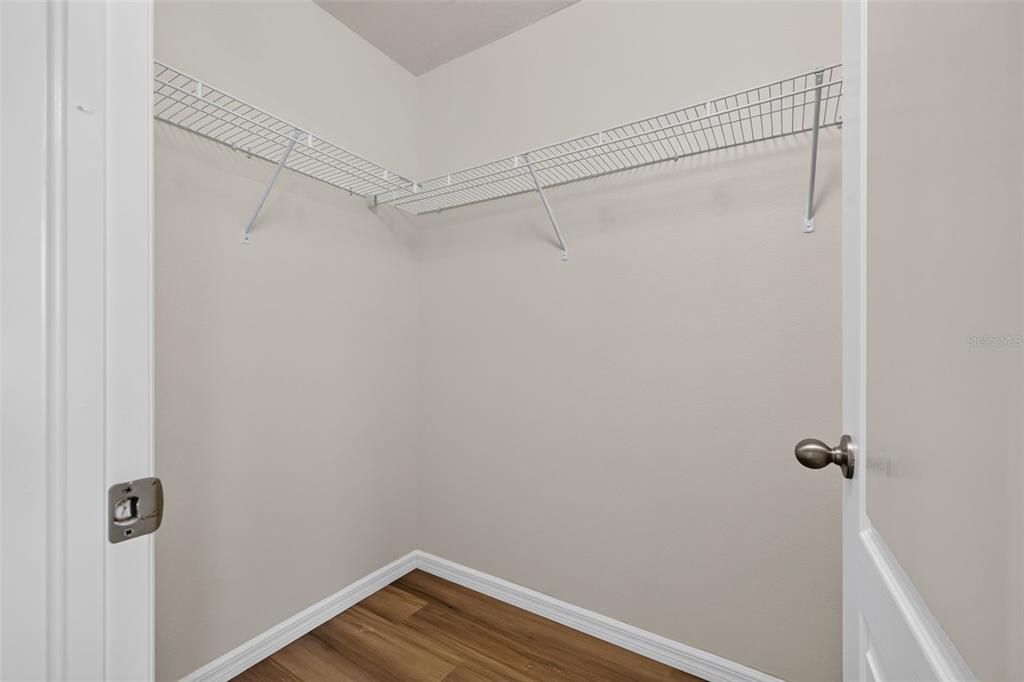 For Sale: $330,000 (3 beds, 2 baths, 1444 Square Feet)