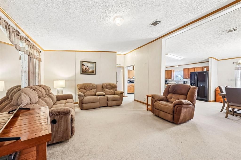For Sale: $340,000 (4 beds, 2 baths, 2280 Square Feet)