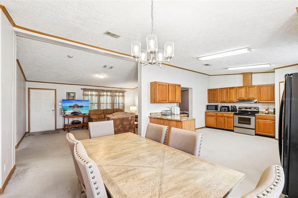 For Sale: $340,000 (4 beds, 2 baths, 2280 Square Feet)