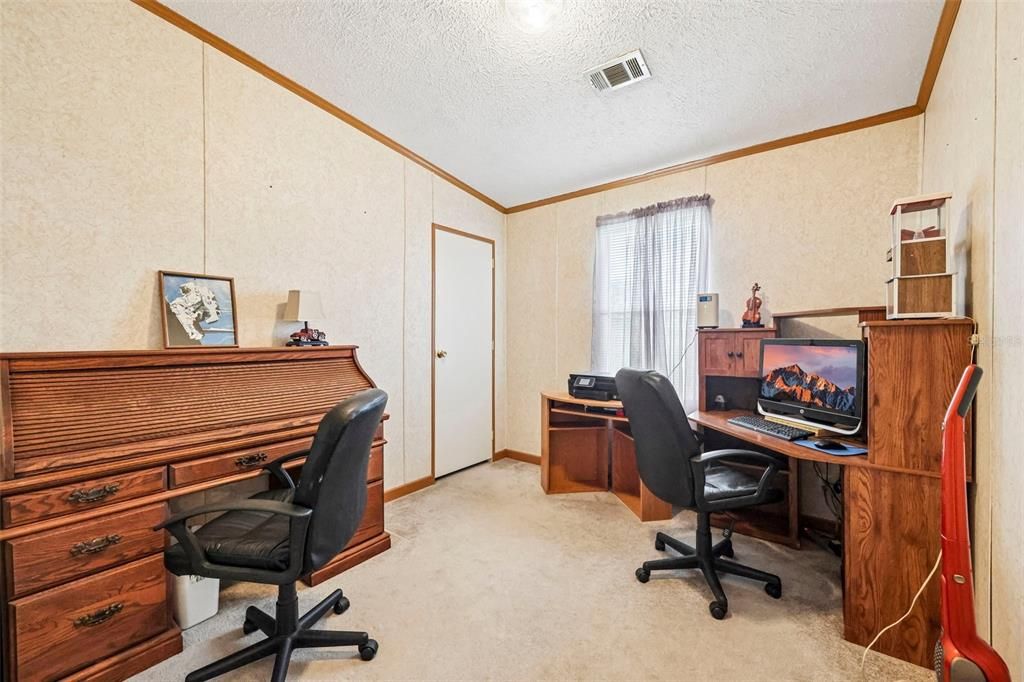 For Sale: $340,000 (4 beds, 2 baths, 2280 Square Feet)