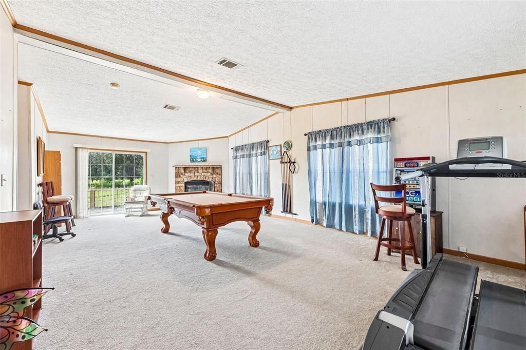 For Sale: $340,000 (4 beds, 2 baths, 2280 Square Feet)