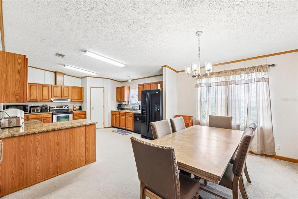 For Sale: $340,000 (4 beds, 2 baths, 2280 Square Feet)