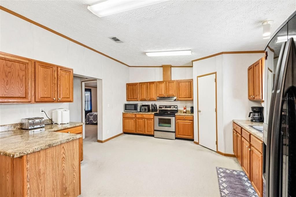 For Sale: $340,000 (4 beds, 2 baths, 2280 Square Feet)