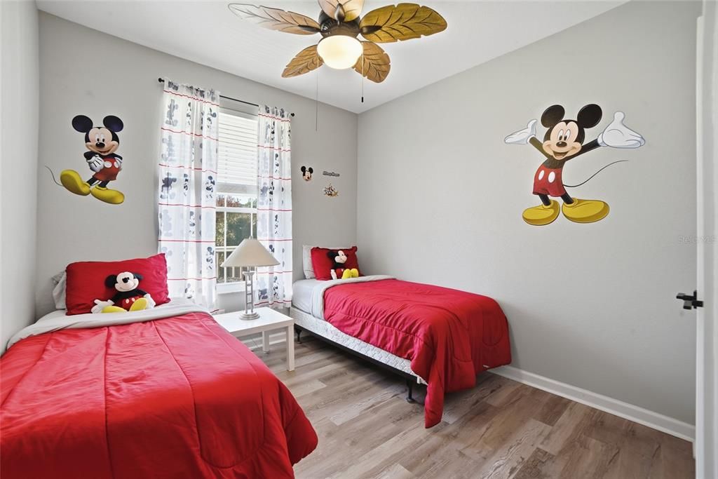 For Sale: $245,000 (3 beds, 2 baths, 1402 Square Feet)