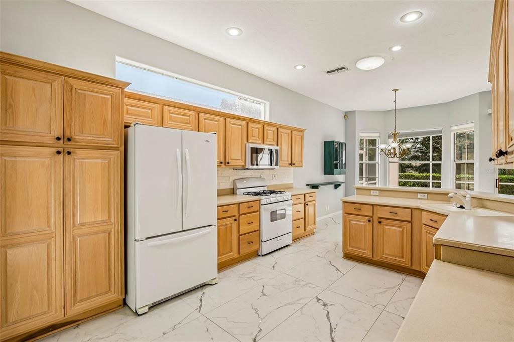 For Sale: $589,000 (3 beds, 2 baths, 2075 Square Feet)