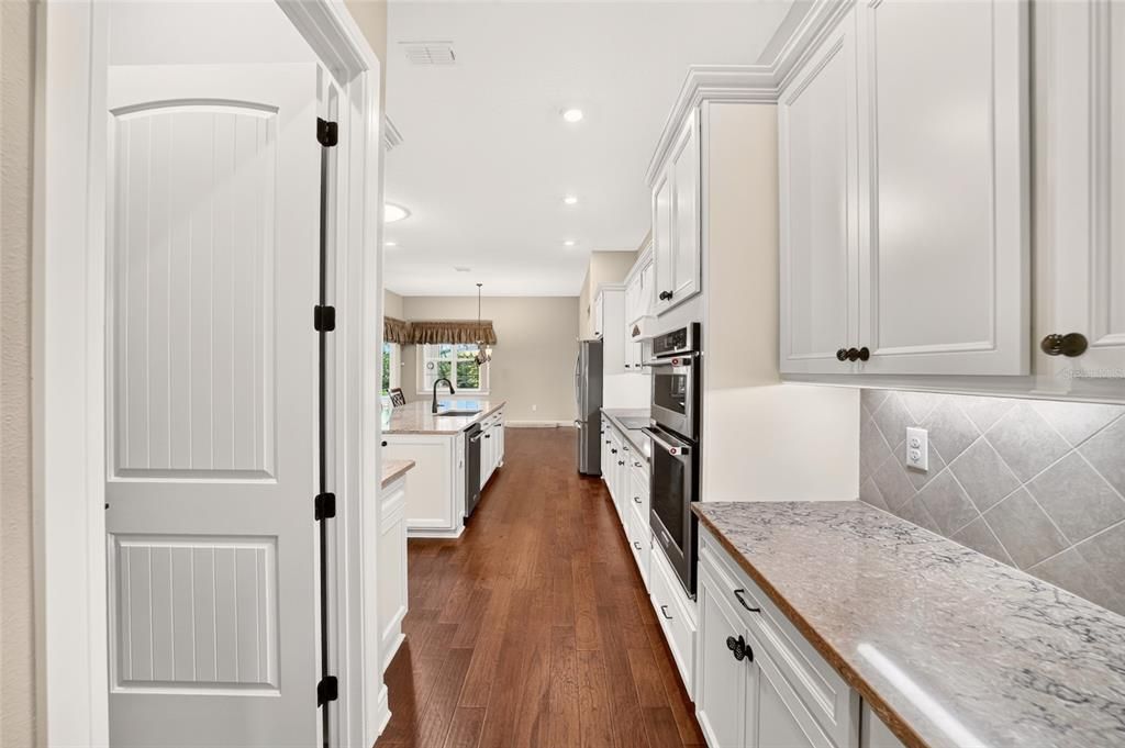En Venta: $675,000 (3 camas, 3 baños, 2892 Pies cuadrados)