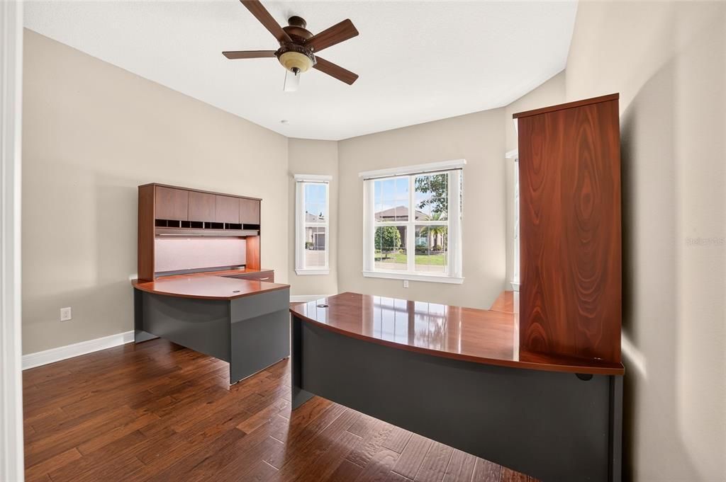 En Venta: $675,000 (3 camas, 3 baños, 2892 Pies cuadrados)
