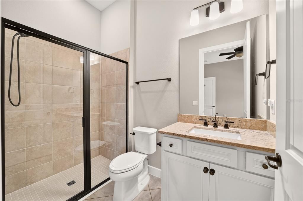 En Venta: $675,000 (3 camas, 3 baños, 2892 Pies cuadrados)