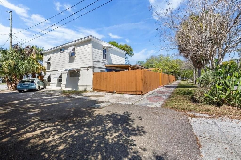 For Sale: $749,000 (7 beds, 0 baths, 3312 Square Feet)
