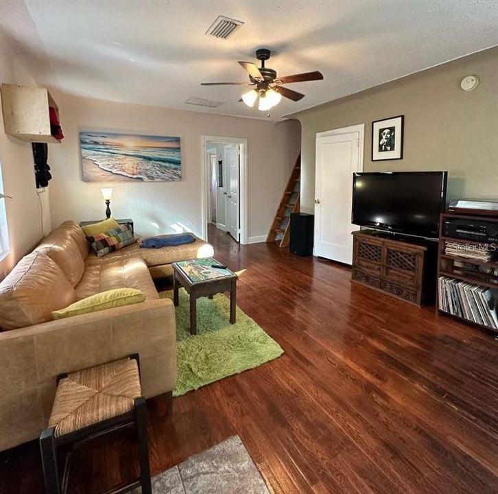 For Sale: $749,000 (7 beds, 0 baths, 3312 Square Feet)