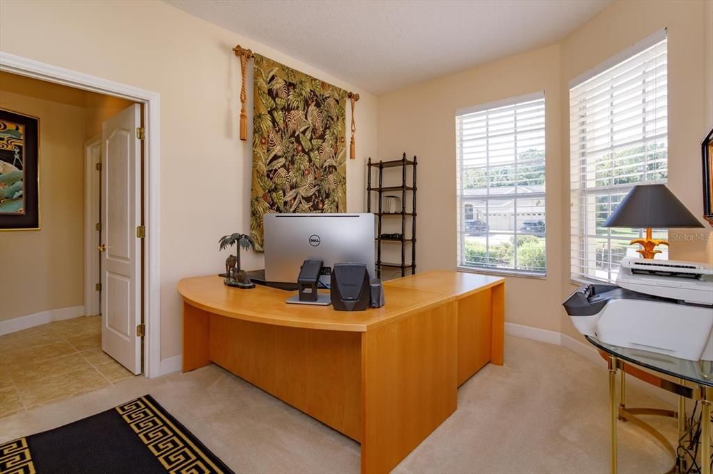 En Venta: $829,000 (4 camas, 3 baños, 3440 Pies cuadrados)
