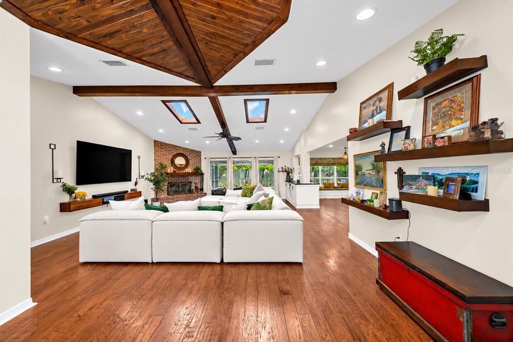 For Sale: $1,300,000 (6 beds, 3 baths, 3528 Square Feet)