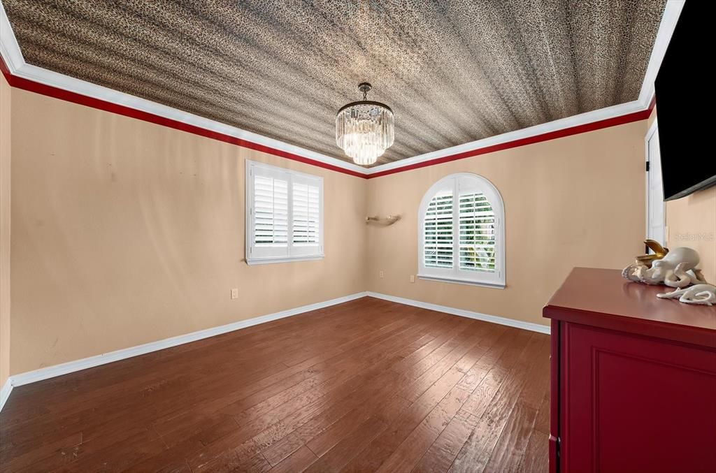 For Sale: $1,300,000 (6 beds, 3 baths, 3528 Square Feet)
